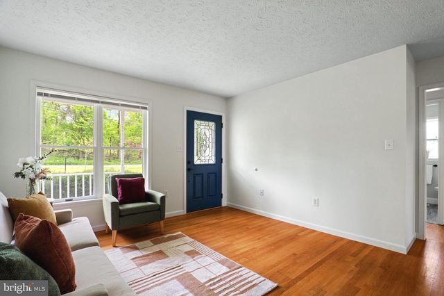 225 CEDAR CREEK DR, Harpers Ferry, WV 25425