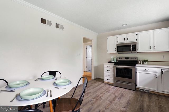 225 CEDAR CREEK DR, Harpers Ferry, WV 25425
