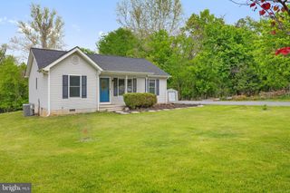 225 CEDAR CREEK DR, Harpers Ferry, WV 25425
