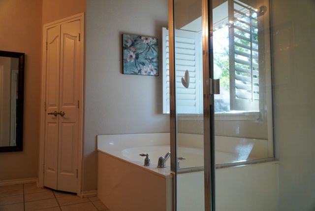 837 Huebner Way, Burleson, TX 76028