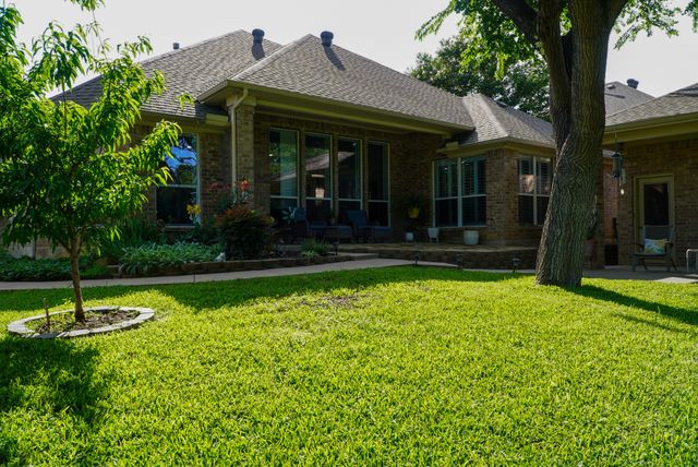837 Huebner Way, Burleson, TX 76028