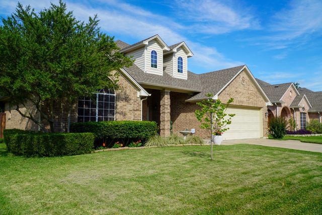 837 Huebner Way, Burleson, TX 76028