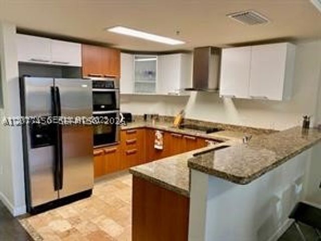 170 SE 14th St 2006, Miami, FL 33131
