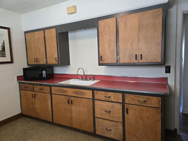 4300 Kinzie AVENUE, Racine, WI 53405