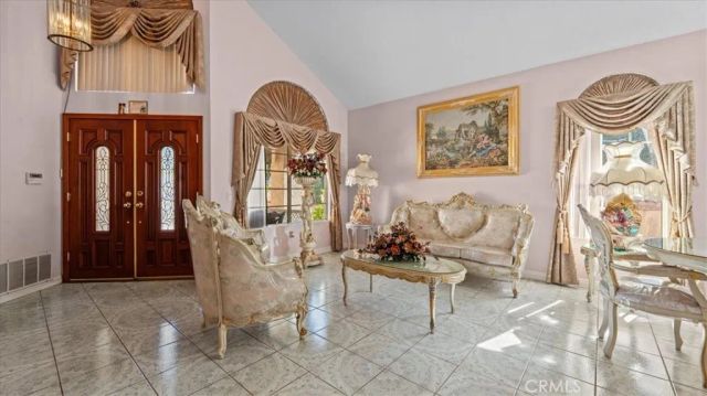 2208 Coachman Circle, Corona, CA 92881