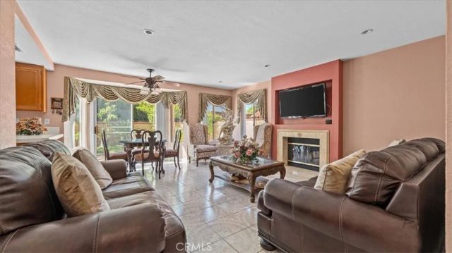 2208 Coachman Circle, Corona, CA 92881