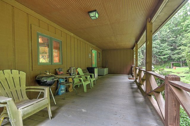 172 Harris Hollow Road, Rogersville, TN 37857