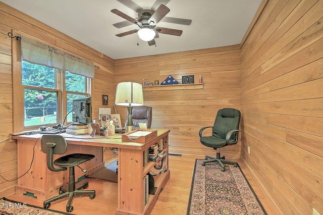 172 Harris Hollow Road, Rogersville, TN 37857