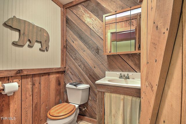172 Harris Hollow Road, Rogersville, TN 37857