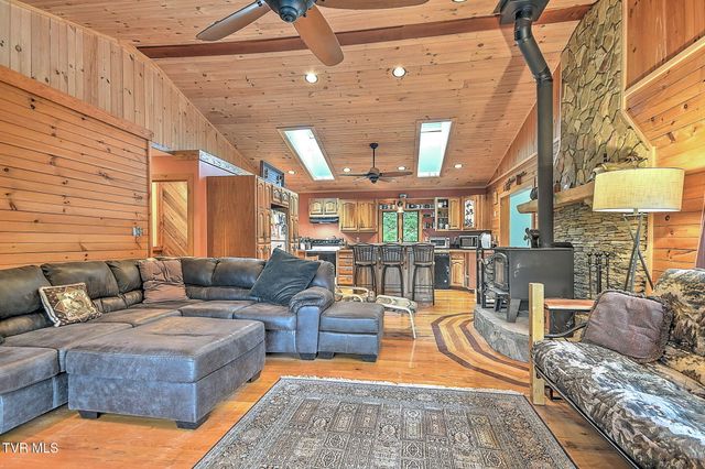172 Harris Hollow Road, Rogersville, TN 37857