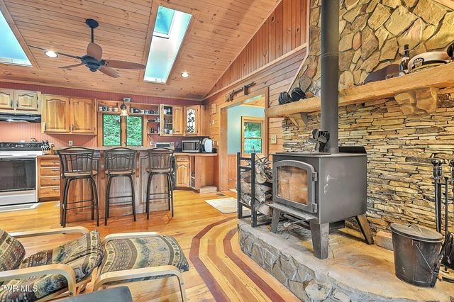 172 Harris Hollow Road, Rogersville, TN 37857