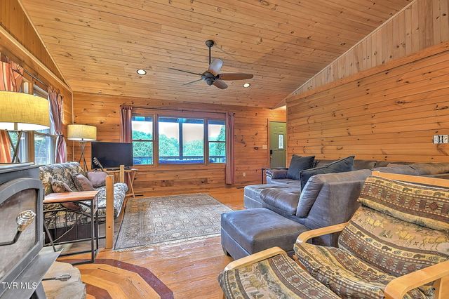 172 Harris Hollow Road, Rogersville, TN 37857