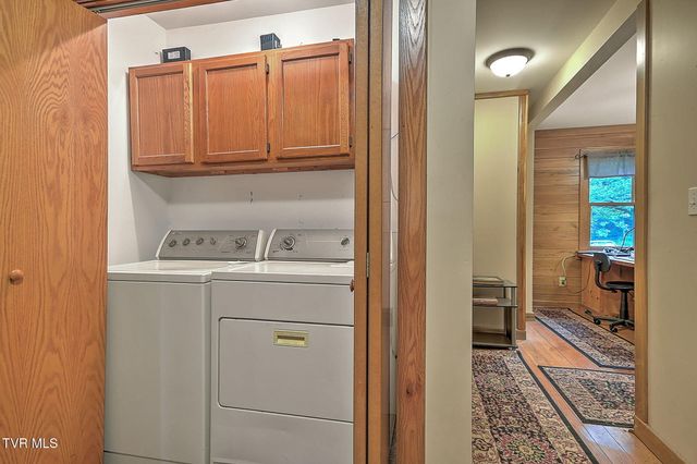 172 Harris Hollow Road, Rogersville, TN 37857