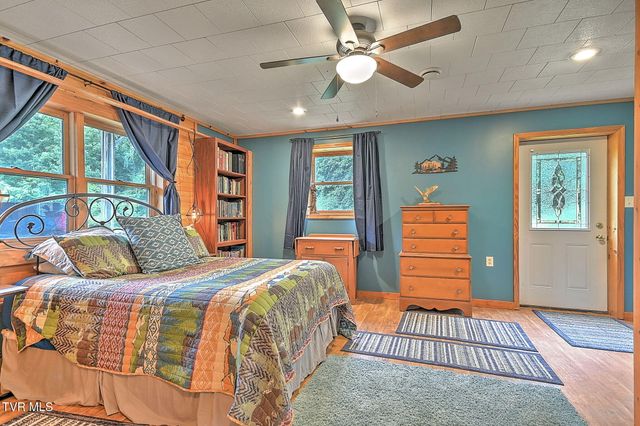 172 Harris Hollow Road, Rogersville, TN 37857