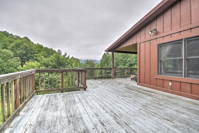 172 Harris Hollow Road, Rogersville, TN 37857