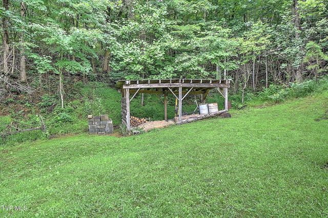 172 Harris Hollow Road, Rogersville, TN 37857