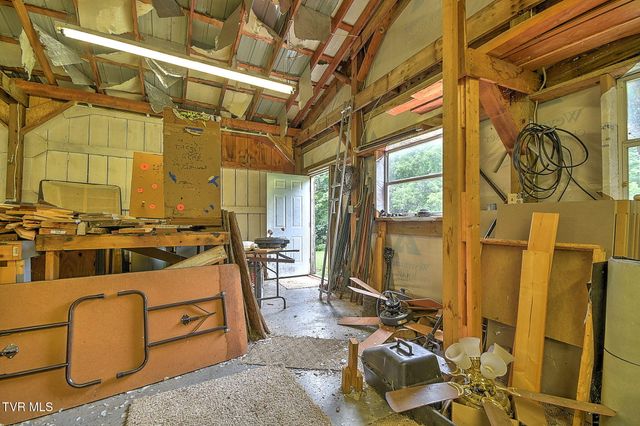 172 Harris Hollow Road, Rogersville, TN 37857