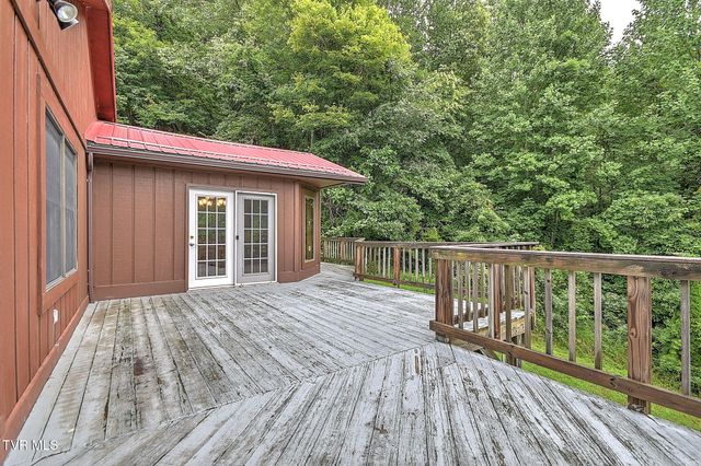 172 Harris Hollow Road, Rogersville, TN 37857