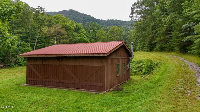 172 Harris Hollow Road, Rogersville, TN 37857
