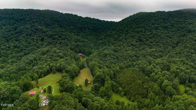172 Harris Hollow Road, Rogersville, TN 37857