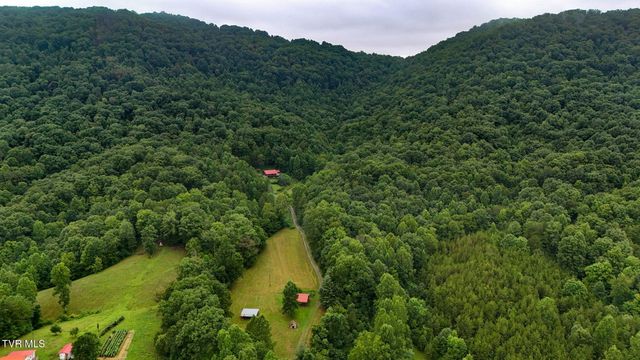 172 Harris Hollow Road, Rogersville, TN 37857