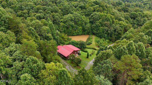 172 Harris Hollow Road, Rogersville, TN 37857