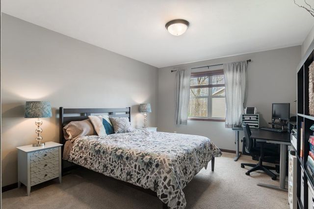 1121 HERNE BAY WAY, Green Bay, WI 54313