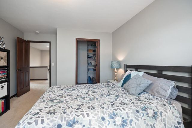 1121 HERNE BAY WAY, Green Bay, WI 54313