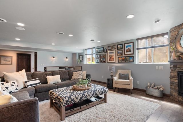 1121 HERNE BAY WAY, Green Bay, WI 54313