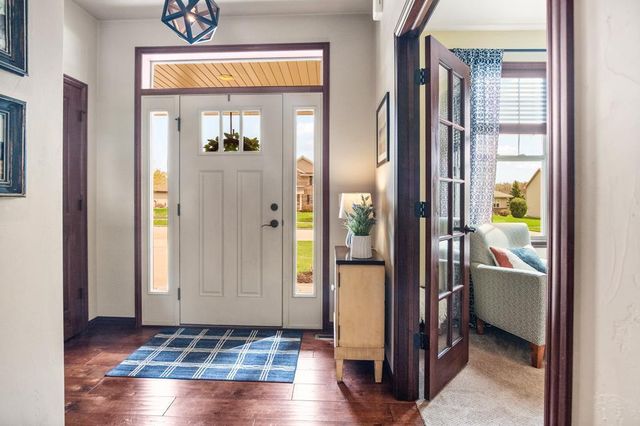 1121 HERNE BAY WAY, Green Bay, WI 54313