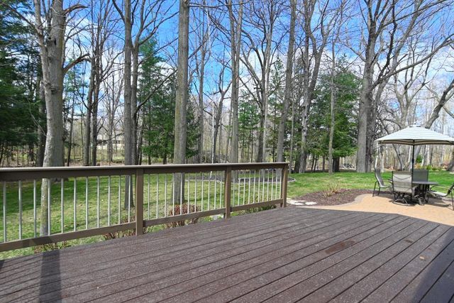 1121 HERNE BAY WAY, Green Bay, WI 54313