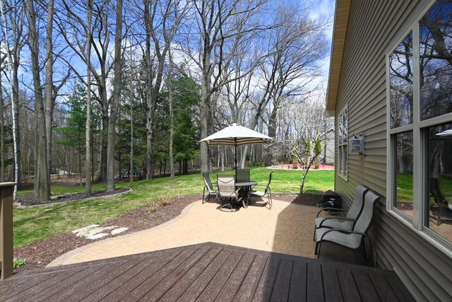 1121 HERNE BAY WAY, Green Bay, WI 54313