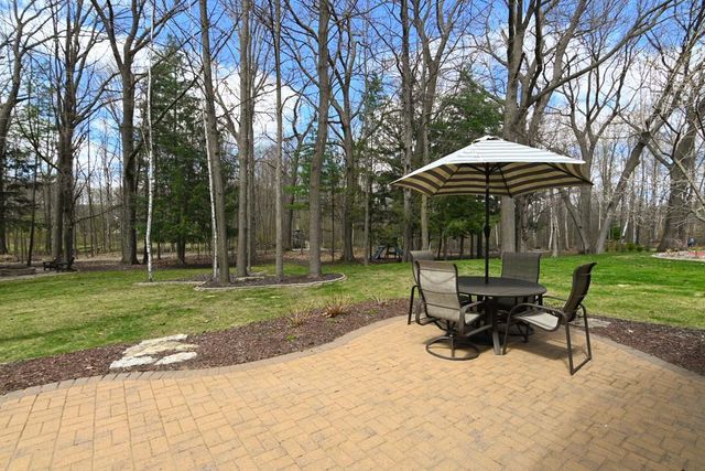 1121 HERNE BAY WAY, Green Bay, WI 54313