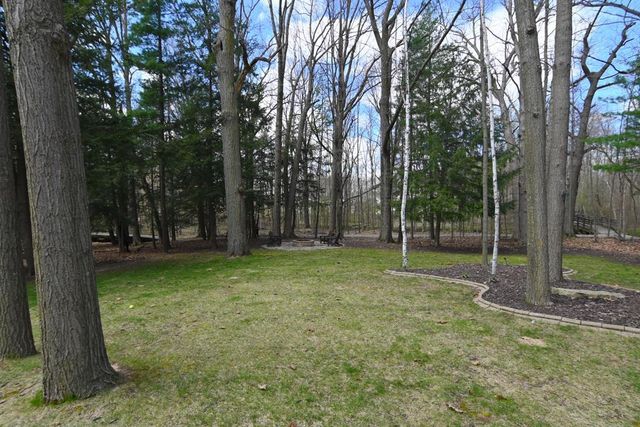1121 HERNE BAY WAY, Green Bay, WI 54313