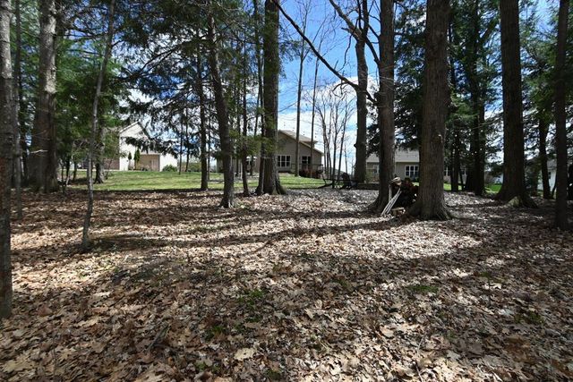 1121 HERNE BAY WAY, Green Bay, WI 54313