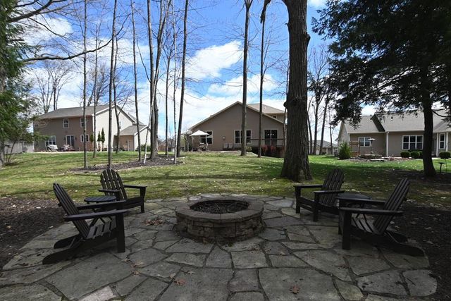 1121 HERNE BAY WAY, Green Bay, WI 54313