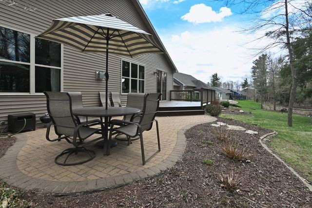 1121 HERNE BAY WAY, Green Bay, WI 54313