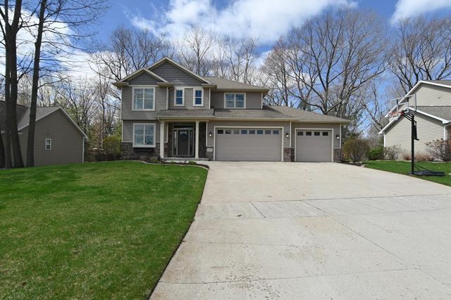 1121 HERNE BAY WAY, Green Bay, WI 54313