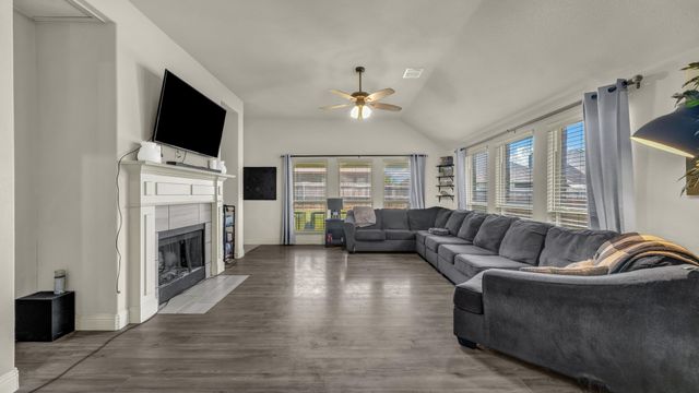 429 Joseph Lane, Crowley, TX 76036