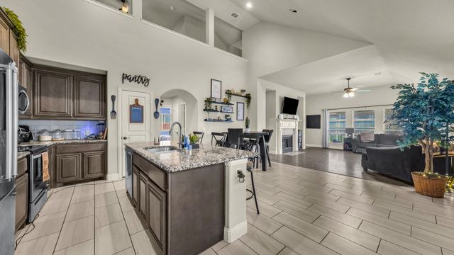 429 Joseph Lane, Crowley, TX 76036