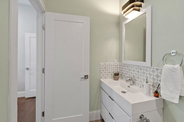 301 Saratoga Street 1, Boston, MA 02128