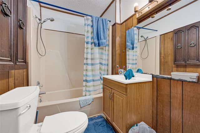 203 S 6th Street, Highlands, TX 77562