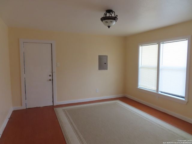 142 Danny Clay, San Antonio, TX 78228