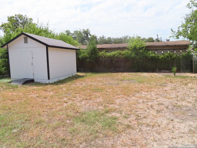 142 Danny Clay, San Antonio, TX 78228
