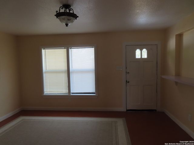 142 Danny Clay, San Antonio, TX 78228