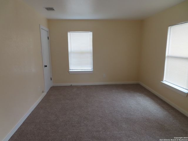 142 Danny Clay, San Antonio, TX 78228