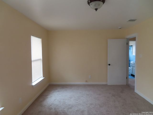 142 Danny Clay, San Antonio, TX 78228