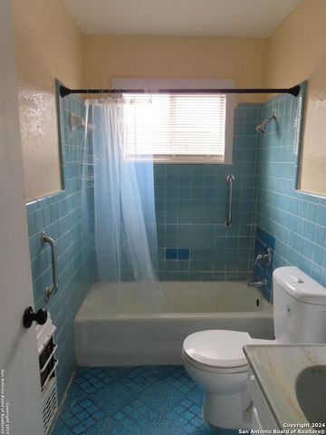 142 Danny Clay, San Antonio, TX 78228