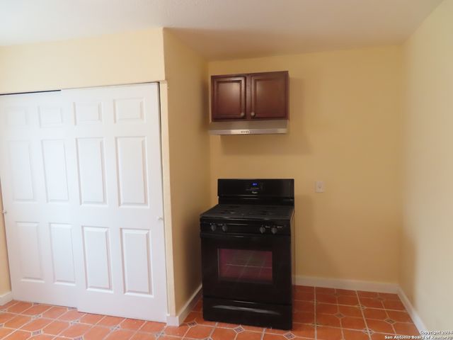 142 Danny Clay, San Antonio, TX 78228