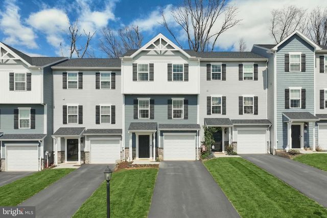 61 AYRSHIRE DR, Hanover, PA 17331